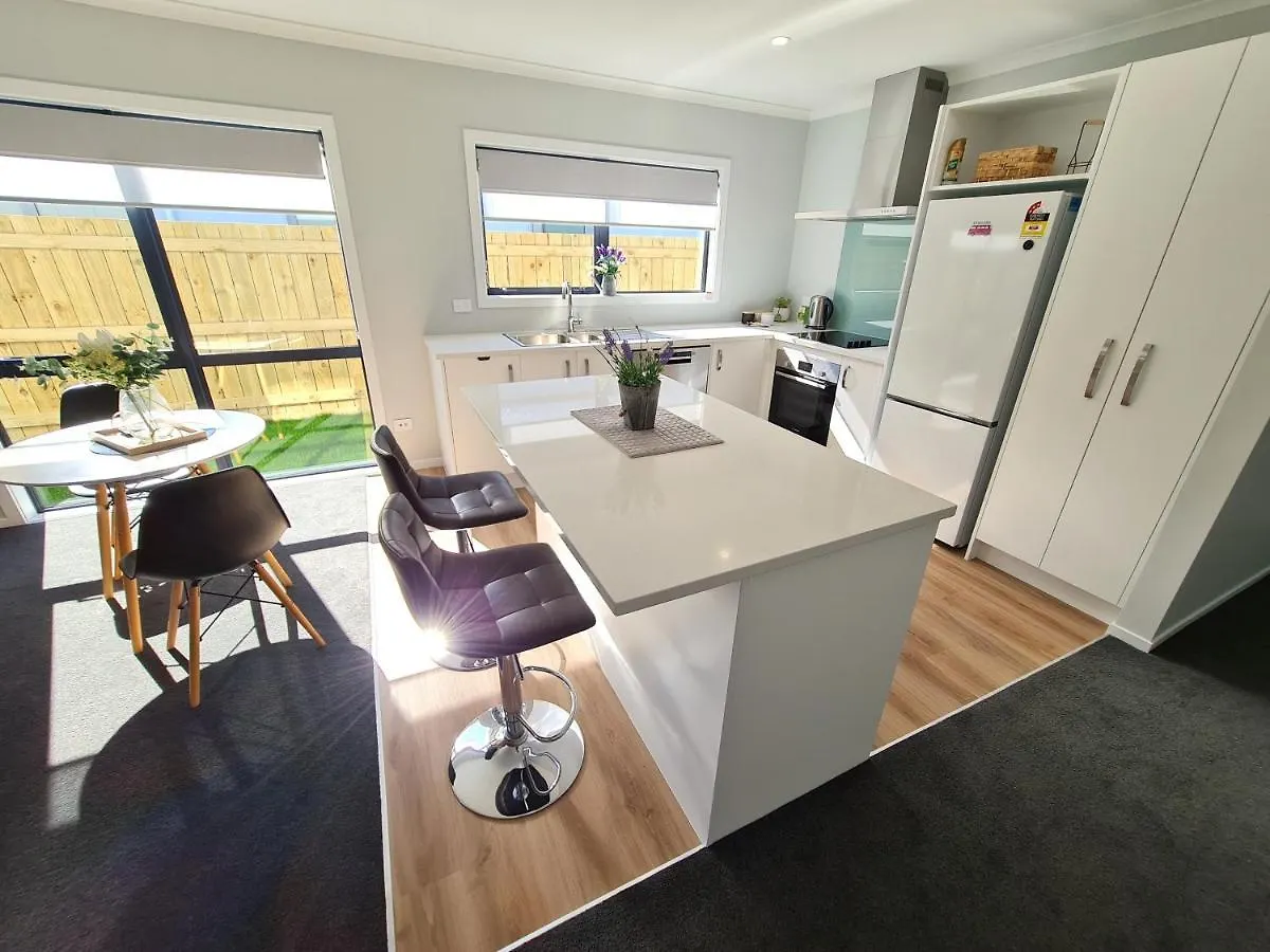 Brand New & Cosy In Kapiti - New 3-Bedrooms 4-Beds In Paraparaumu 0*,